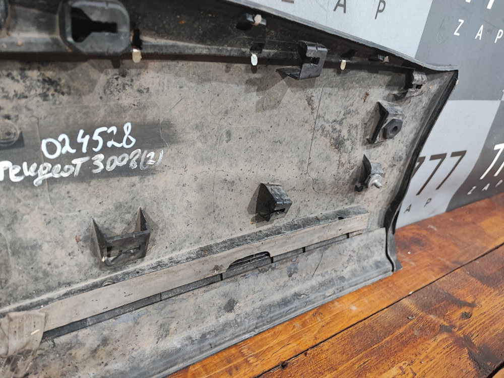 Накладка двери задней правой Peugeot 3008 2 16-22 Б/У Оригинал 9811403377