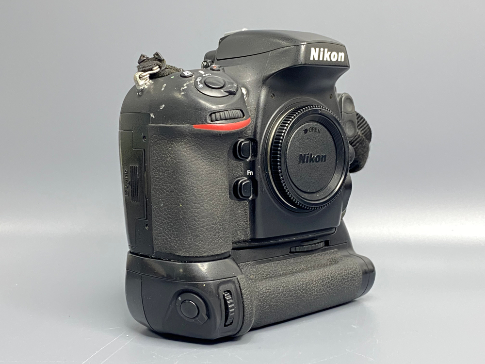 Nikon D800 + BG-2H 141.000 кадров