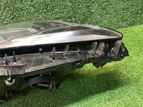 Фара правая Toyota Camry xv70 (2017-н.в.) LED