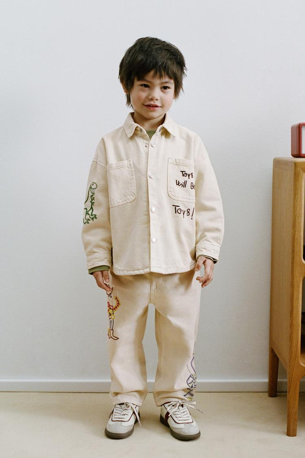 ZARA РУБАШКА-КУРТКА ИЗ САРЖИ С ВЫШИВКОЙ ИСТОРИЯ ИГРУШЕК © DISNEY PIXAR, ЭКЮ