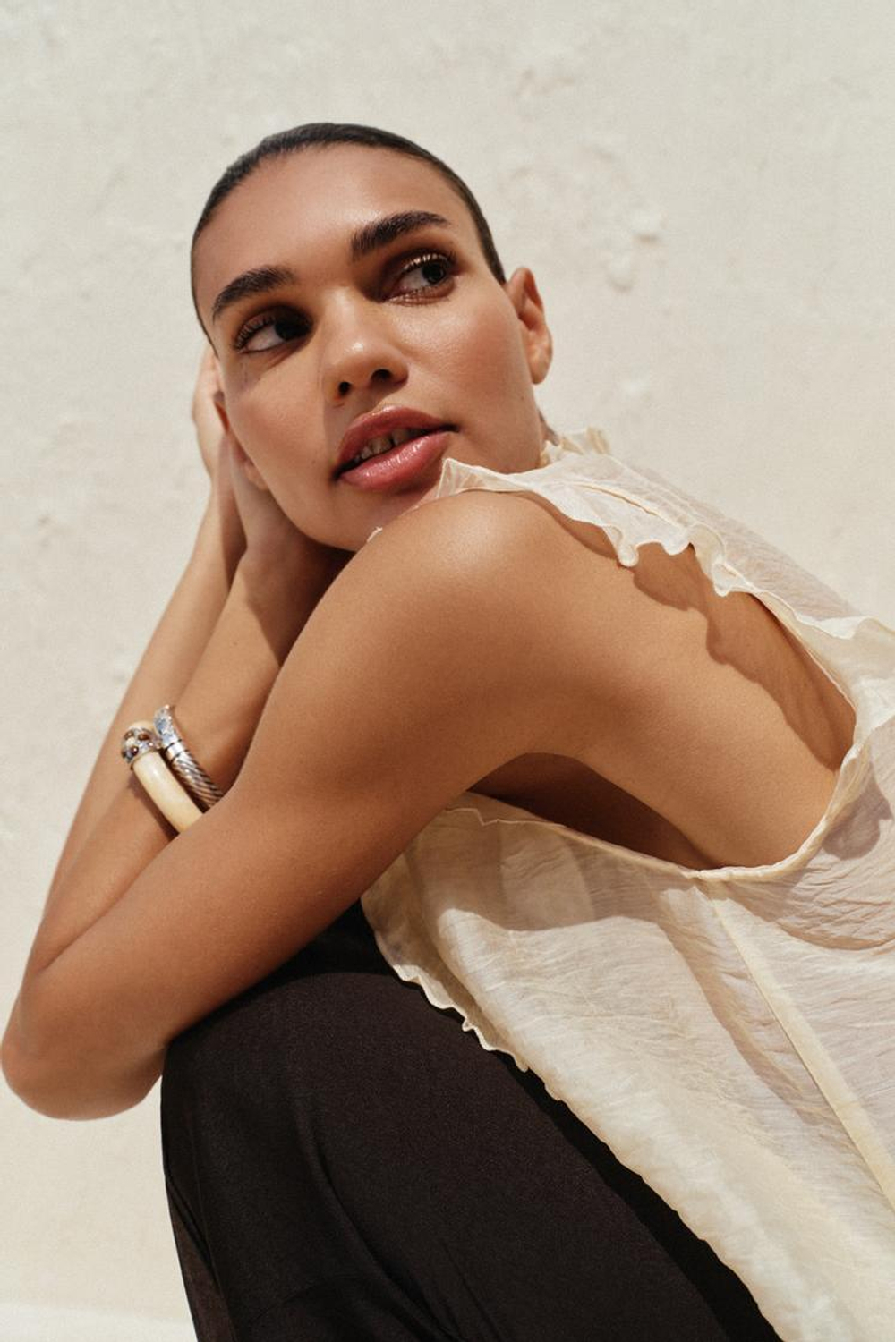 ZARA ПОЛУПРОЗРАЧНЫЙ ТОП С ВОЛАНАМИ, ВАНИЛЬНЫЙ