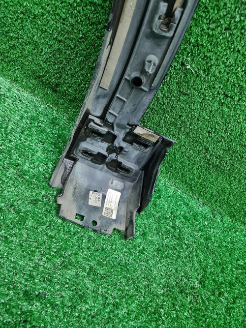 Расширитель передний правый Audi E-tron (18-23)