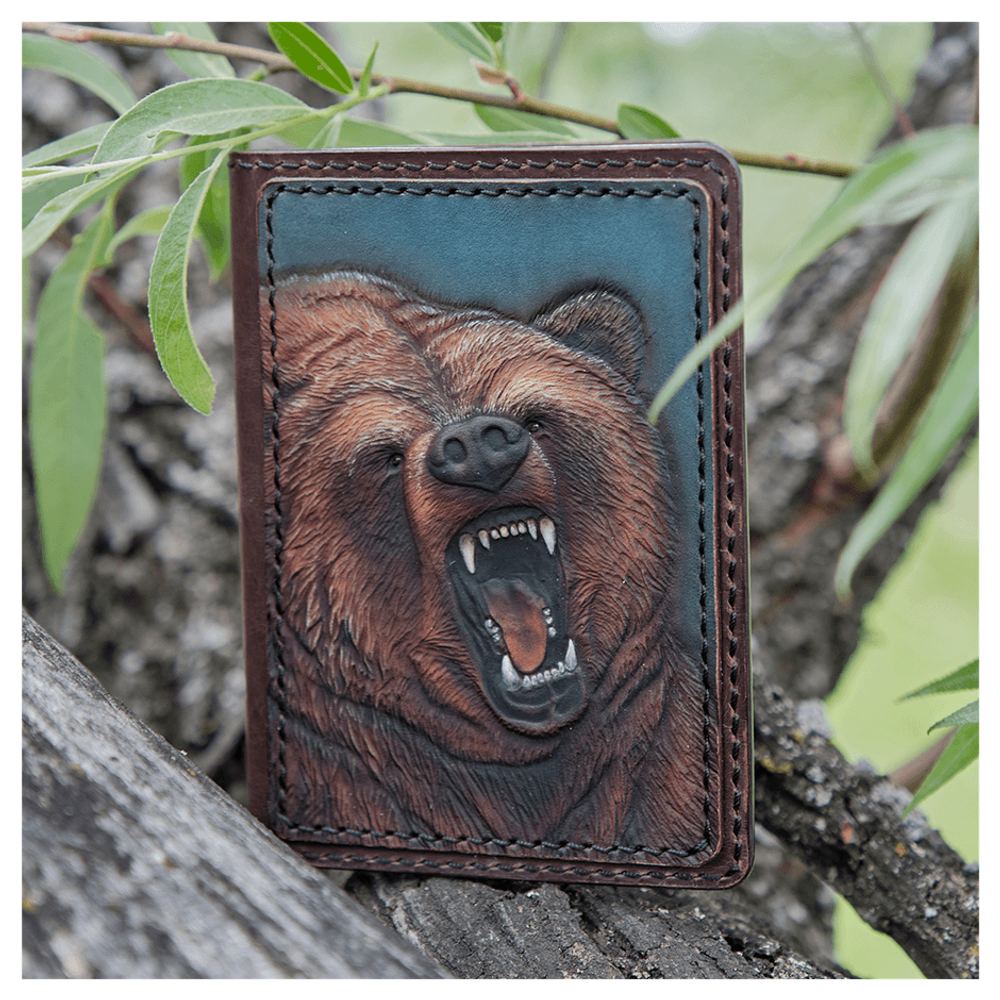 Кожаная обложка на паспорт «Медведь»