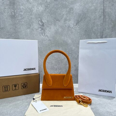 Jacquemus Le Chiquito Moyen 18 cm