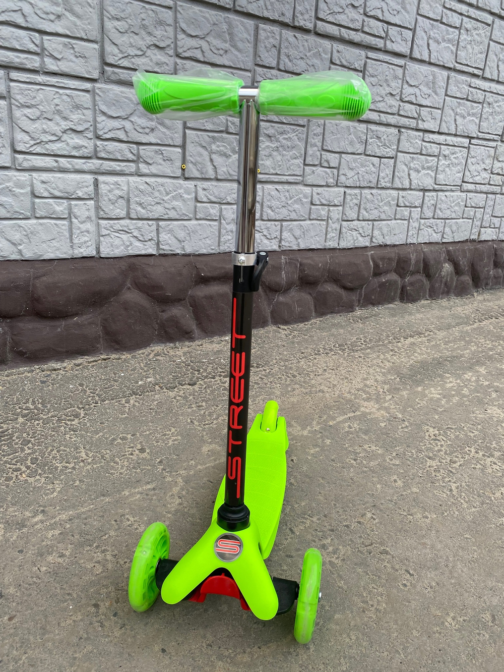 RR1-2/Самокат трехкол. колеса: d110 мм.d76 мм. раз.пл: 51*11 см, Зеленый