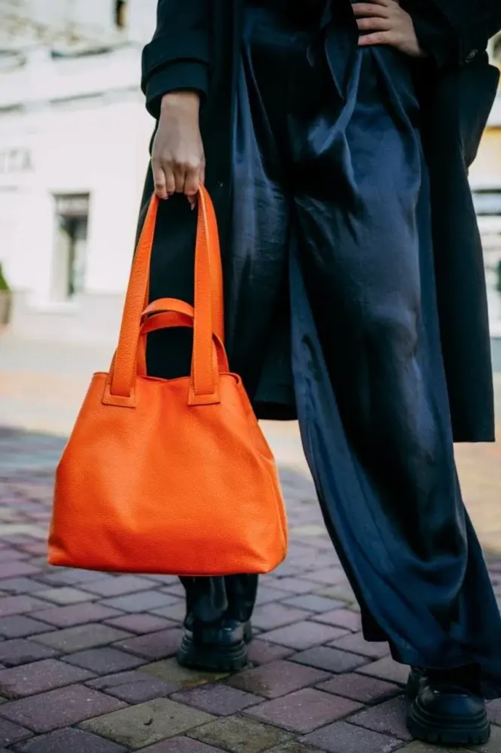 Женская сумка-шоппер из натуральной кожи оранжевого цвета