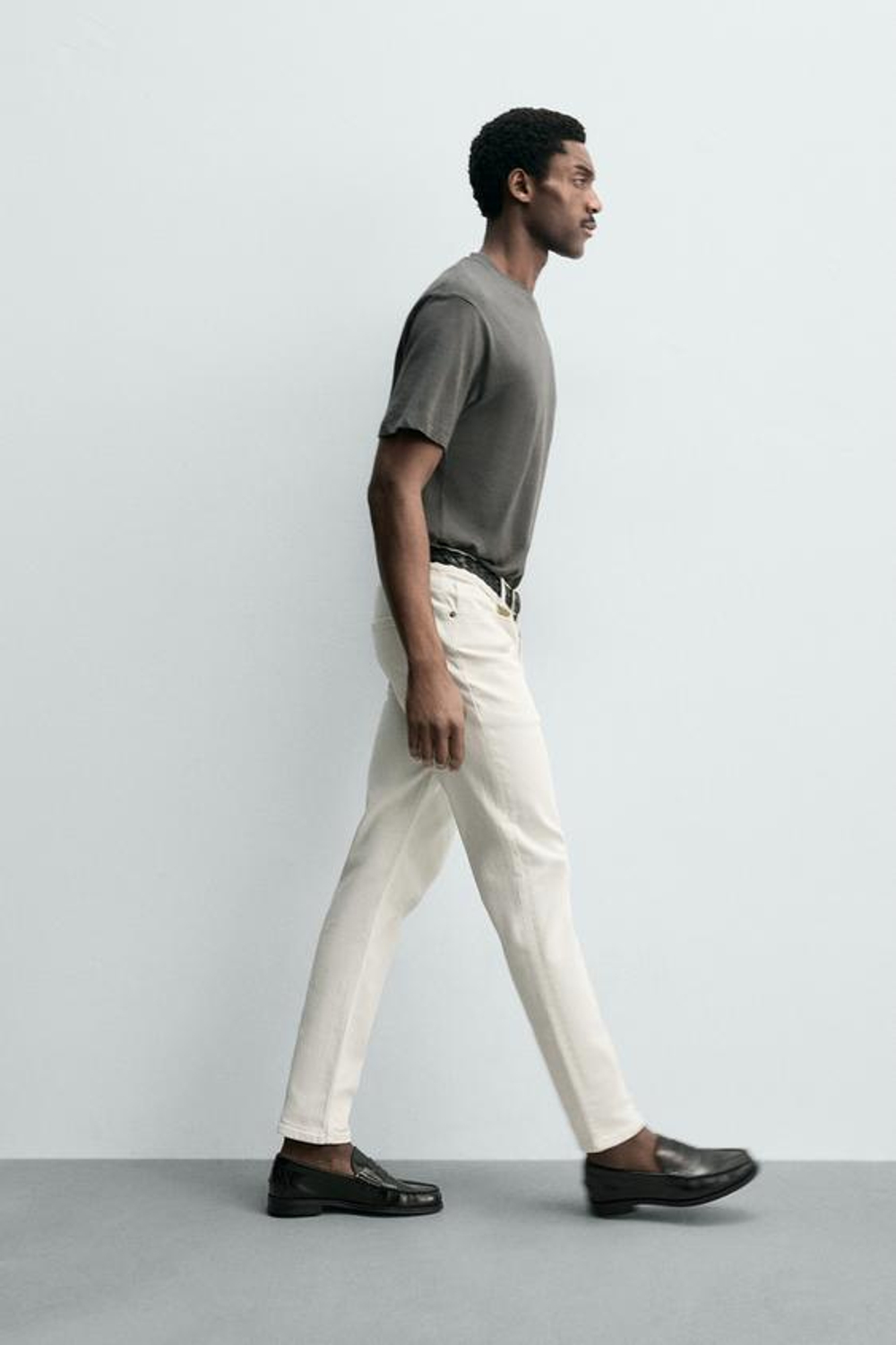 ZARA БАЗОВЫЕ ДЖИНСЫ SLIM FIT, ЖЕЛТОВАТО-БЕЛЫЙ