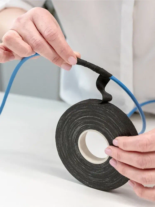 Изолента черная ХБ Aviora, 15 мм * 20 м, 460 мкм, от -50С до +80С, напряжение пробоя 800 V