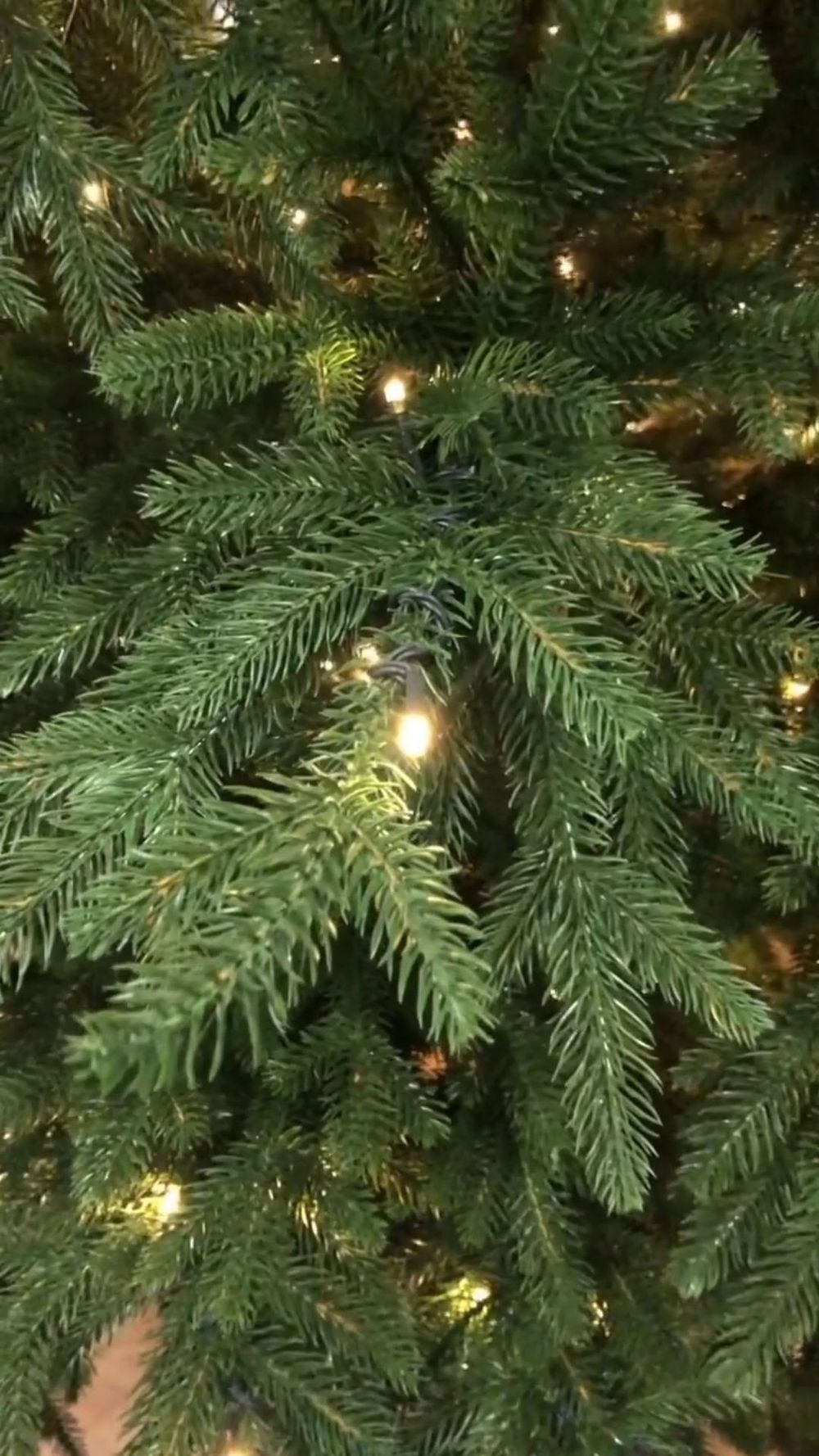 Елка с гирляндой встроенной «Престиж» (Литая хвоя) 185 см / 1,8 м