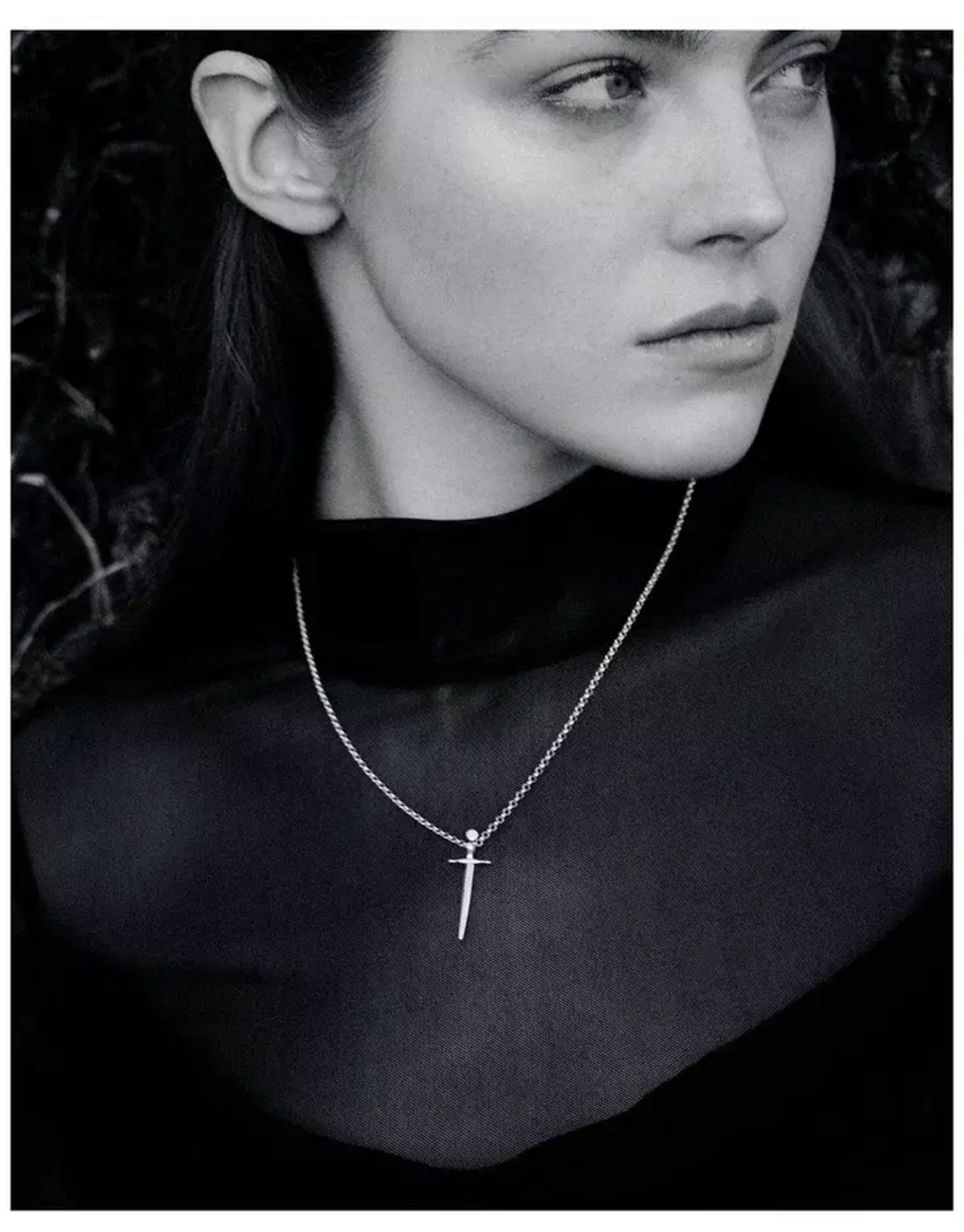 Подвеска Меч