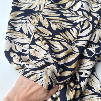 Вискоза (штапель) Пальмовые листья на черном фоне