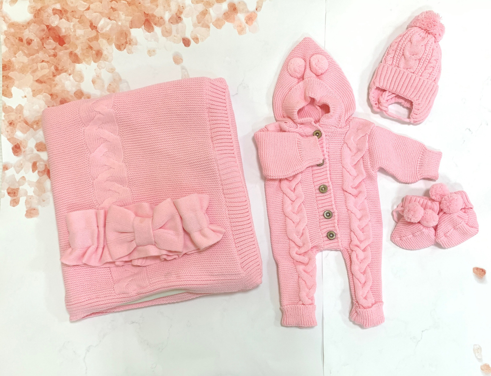 Вязаный комплект на выписку 5 предмета "Happy Kids" (одеяло, бант, комбин-капюшон, шапочка, пинетки) (Цвет: Серый)