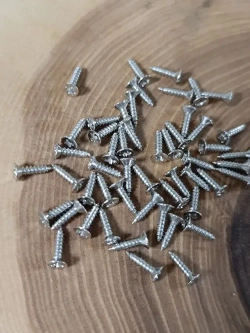 Набор саморезов 2 x 8 мм 50 шт.