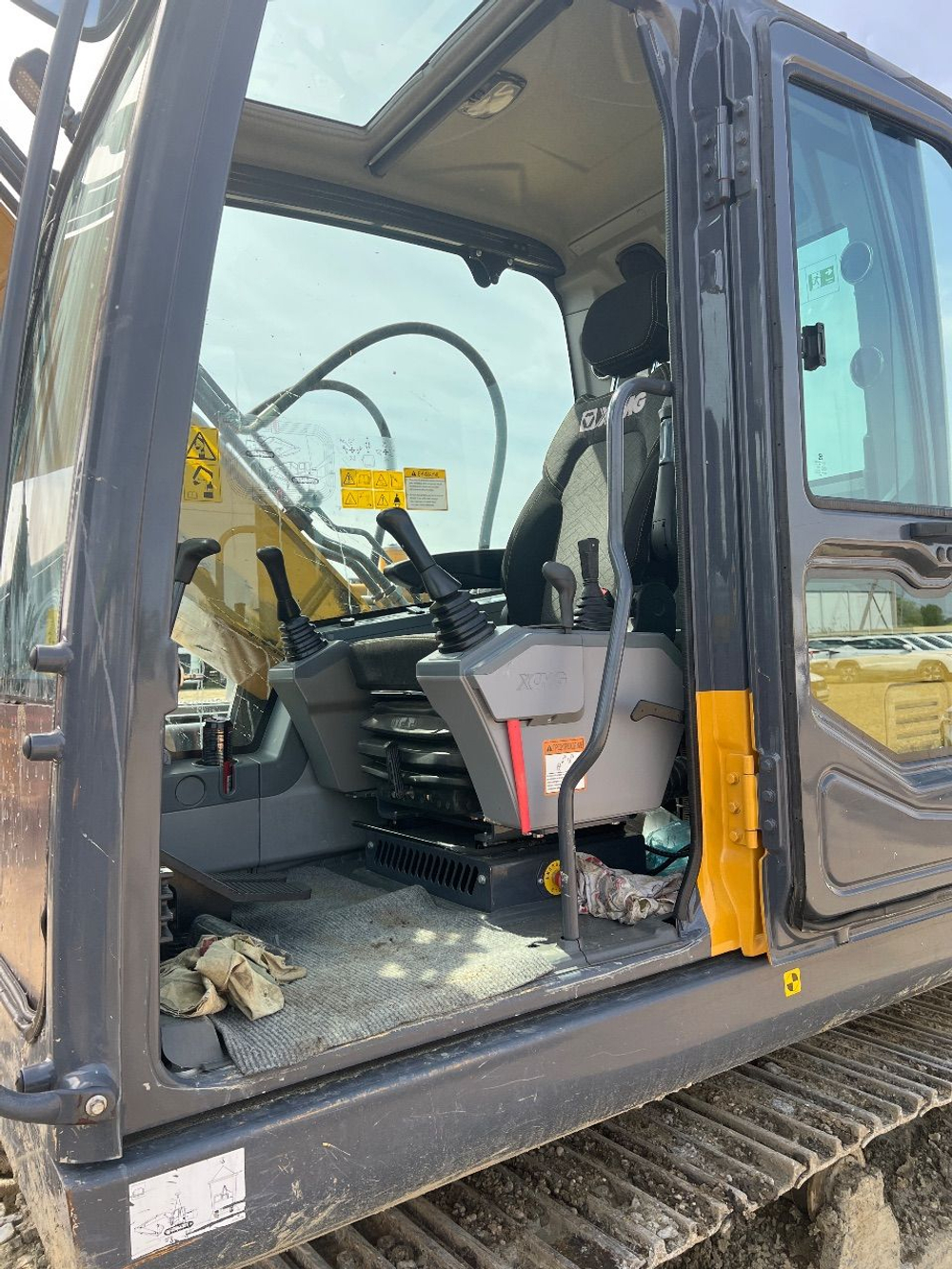 XCMG XE180* Экскаватор XE180DN (Дизельный, 3,8 л, 126 л.с., АТ)