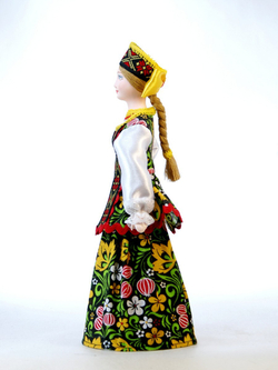 Кукла коллекционная в Девичьем праздничном костюме