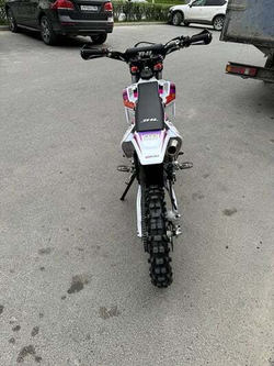 Мотоцикл JHL Z140E Pro