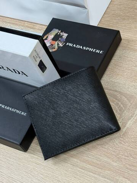 Кошелек Prada