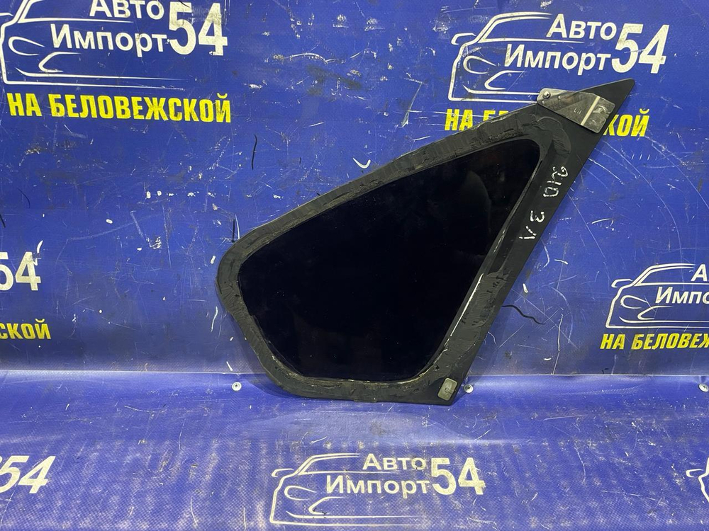 Стекло багажника левое SUBARU LEGACY 2005