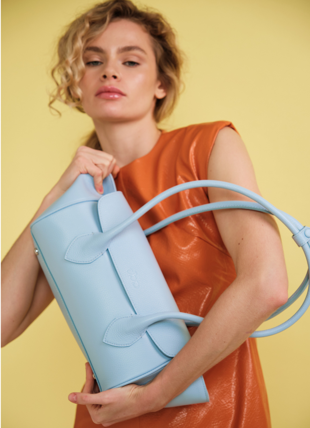 Кожаная сумка Viki DBR 31341 светло-голубой