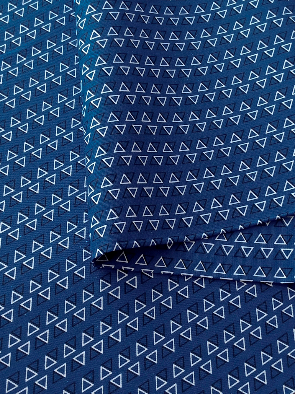 Ткань бязь плательная, рис. "Треугольники", ширина 150 см, арт. 9624