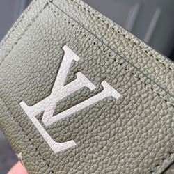 Louis Vuitton Clea Wallet