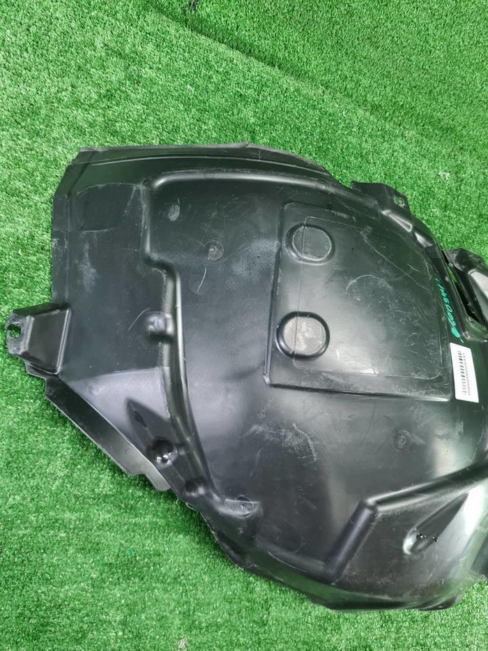 Подкрылок передний левый Mercedes E W238 (2016-2021)