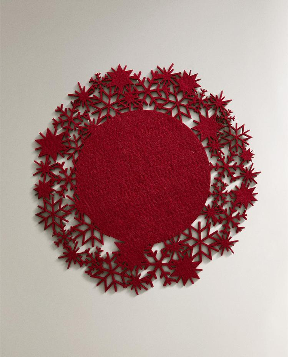 ZARA HOME НОВОГОДНЯЯ ПОДСТАВКА ПОД СТОЛОВЫЕ ПРИБОРЫ «СНЕЖИНКА» ИЗ ФЕТРА, КРАСНЫЙ