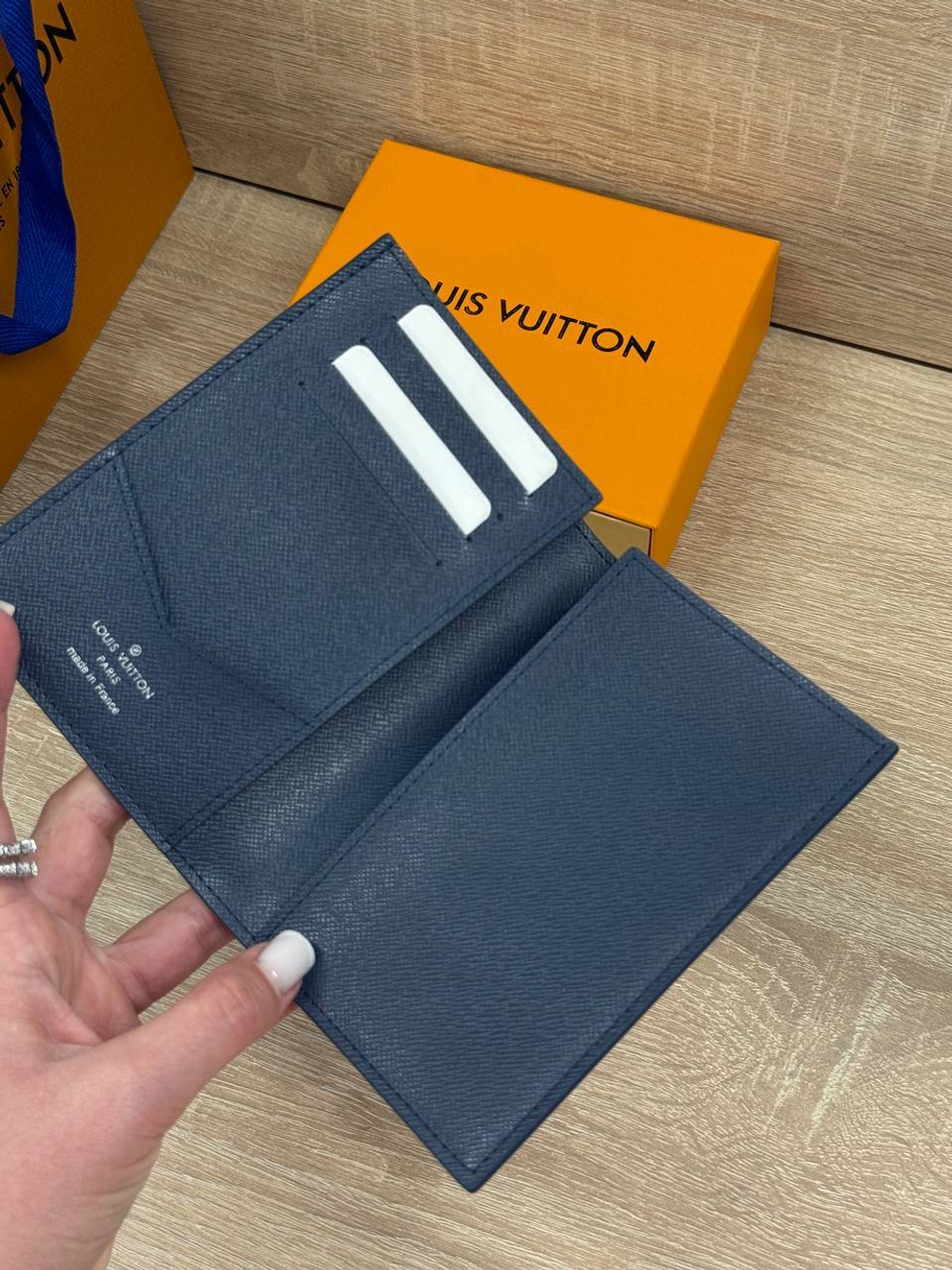 Обложка для паспорта Louis Vuitton