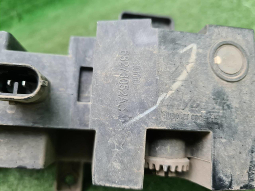 ПТФ правая Jeep Grand Cherokee WK2 (2013-2022)