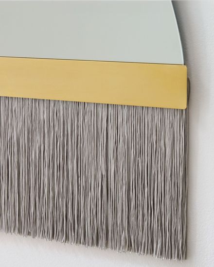 Декоративное зеркало “Арья” с серой бахрамой