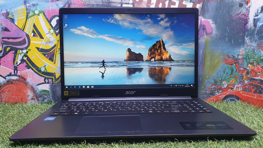 Ноутбук Acer Celeron/8Gb/FHD