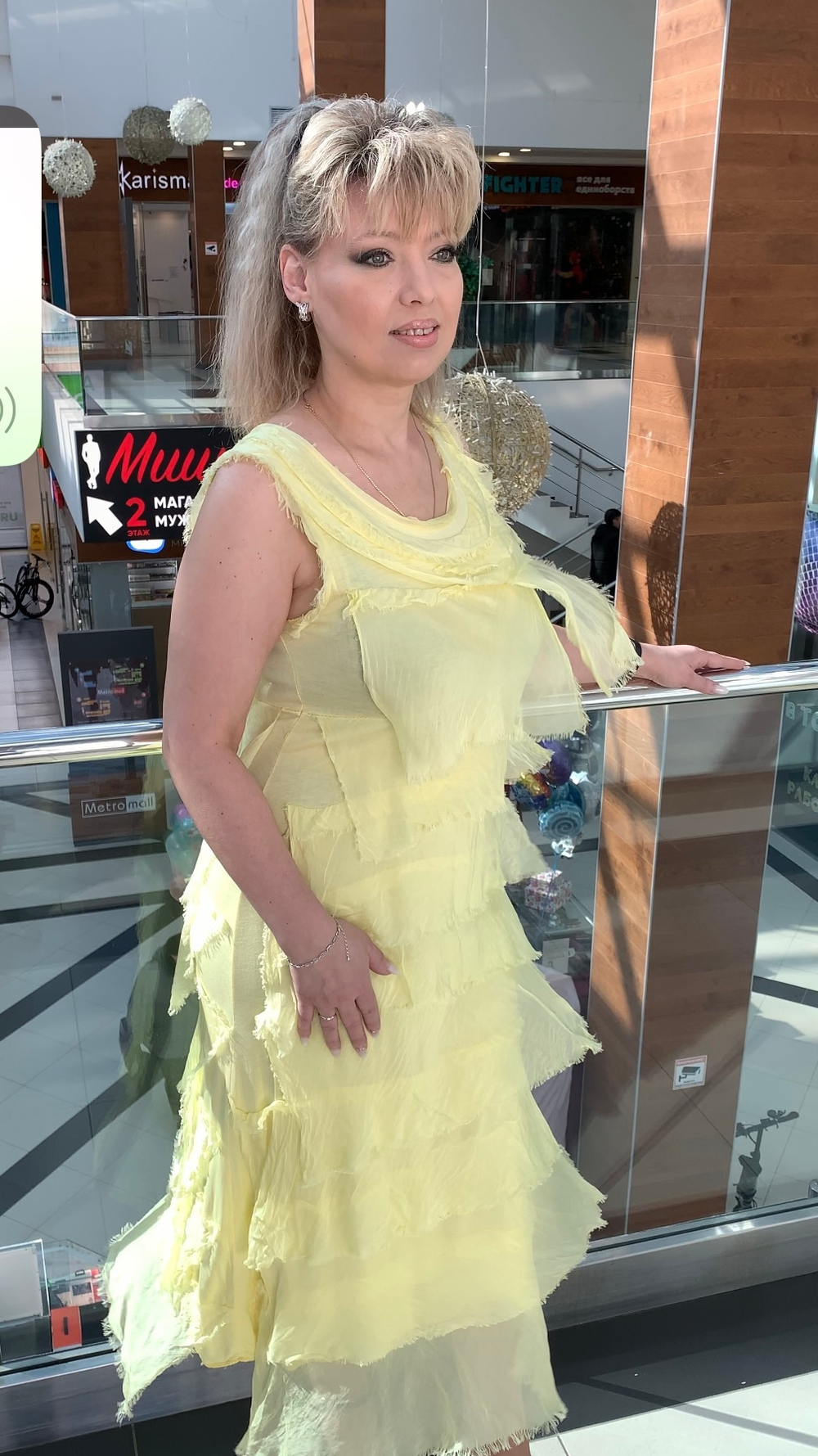 Желтое шелковое платье-сарафан