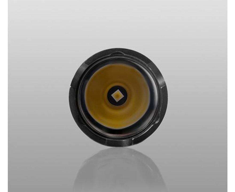 Фонарь Armytek Dobermann Pro / XHP35 HI / 1400 лм / 5°:40° / 1x18650 или 2xCR123A