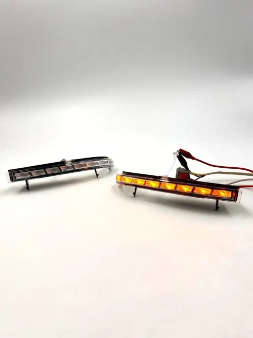 Повторитель поворота на зеркало Лада Приора стиль "Лексус" диодный бегающий 2шт