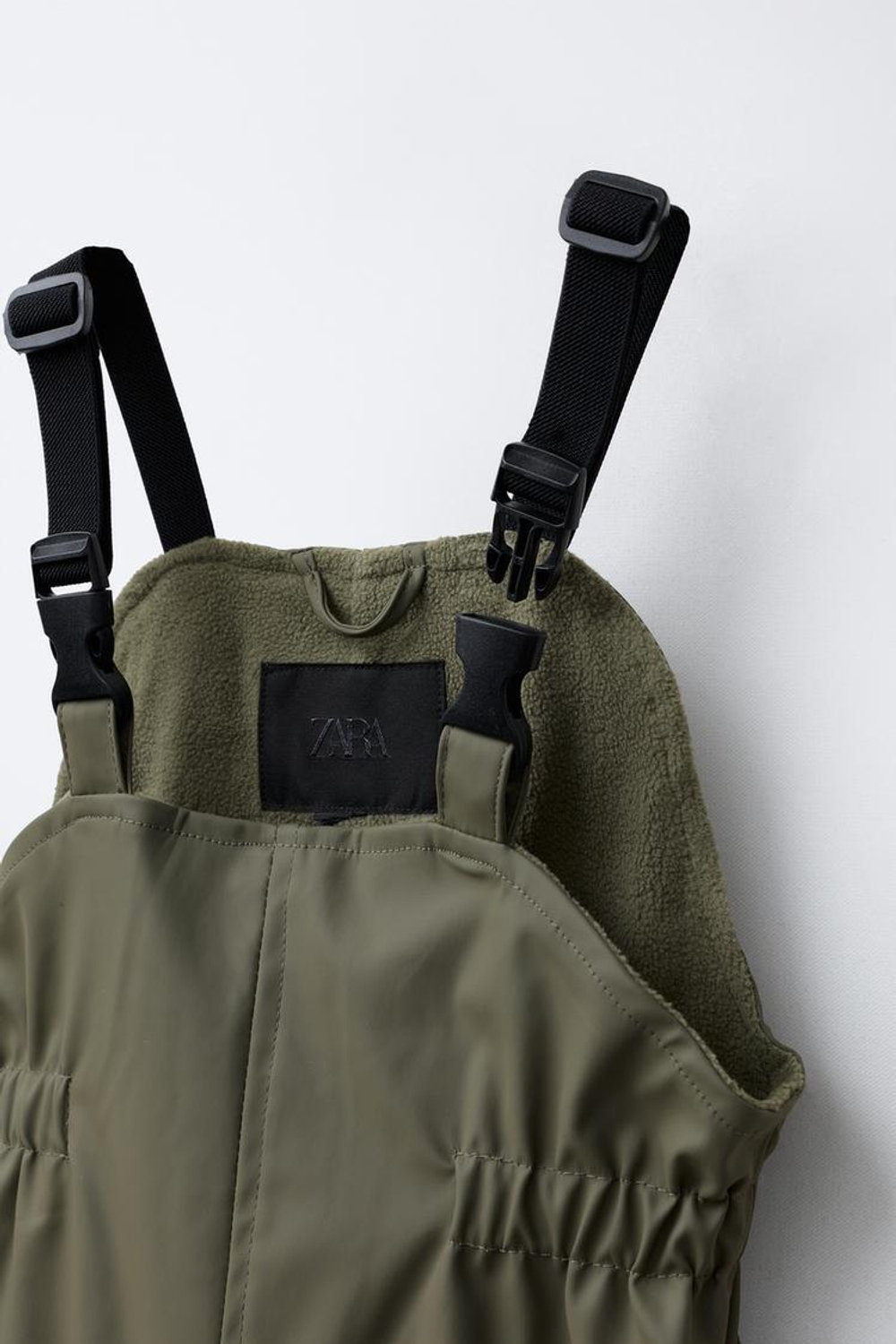 ZARA ПРОРЕЗИНЕННЫЙ КОМБИНЕЗОН WATER RESISTENT, ХАКИ