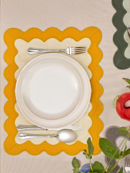 Салфетка под приборы с контрастным кантом горчичного цвета из коллекции trendy ruffles, 35х45 см