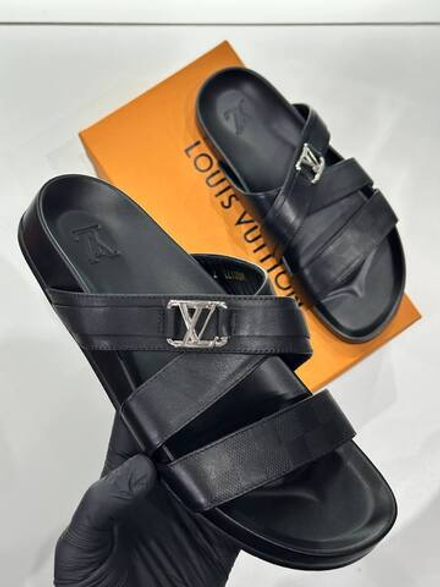Шлёпанцы Louis Vuitton