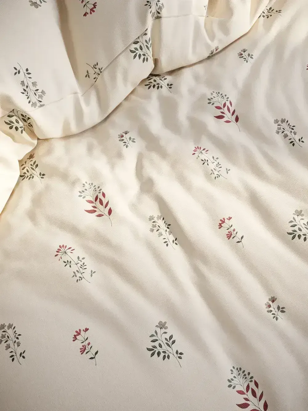 Декоративная наволочка с рюшами, оборками "Гербарий Эко" 40х60 см, 1 шт, без молнии