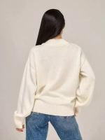 Свитер шерстяной