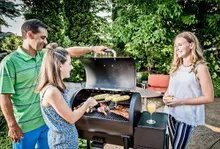 Пеллетный гриль-коптильня Broil King Pellet Crown 400