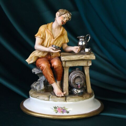 Винтаж: Фарфоровая мануфактура Capodimonte. «Винодел»