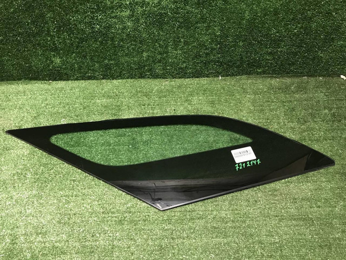 Форточка задняя правая Mercedes GLE V167 (18-нв)