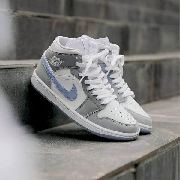 Nike Air Jordan 1 Mid Wmns Wolf Grey Aluminum