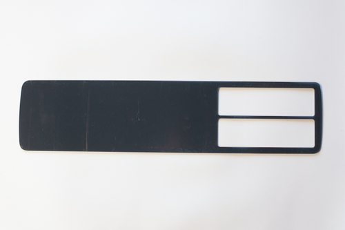 Тонированное оргстекло на панель приборов ВАЗ 2107  с вырезом