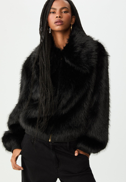 STRADIVARIUS Шуба из искусственного меха, черный