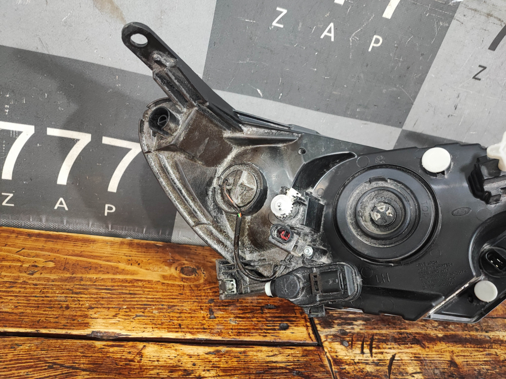 Фара левая LADA Granta 18-нв Б/У Оригинал 8450100857