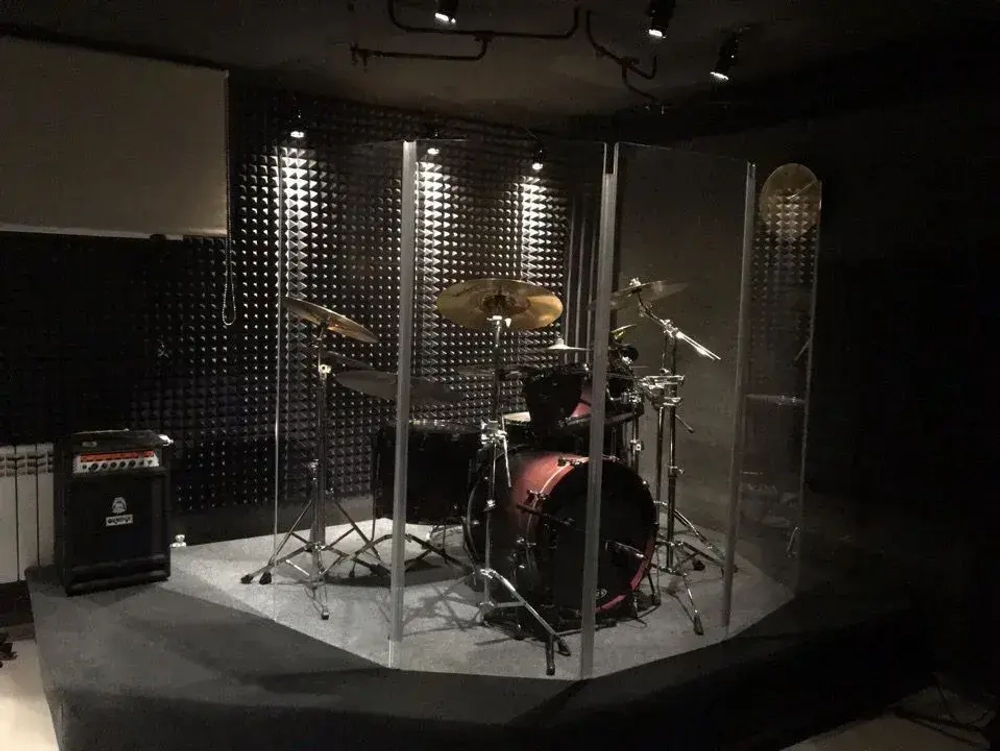 Акустический поролон "пирамида" 2000х1000х65мм графитовый