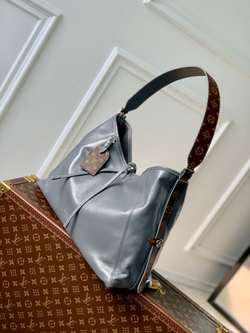 Louis Vuitton CarryAll Dark MM