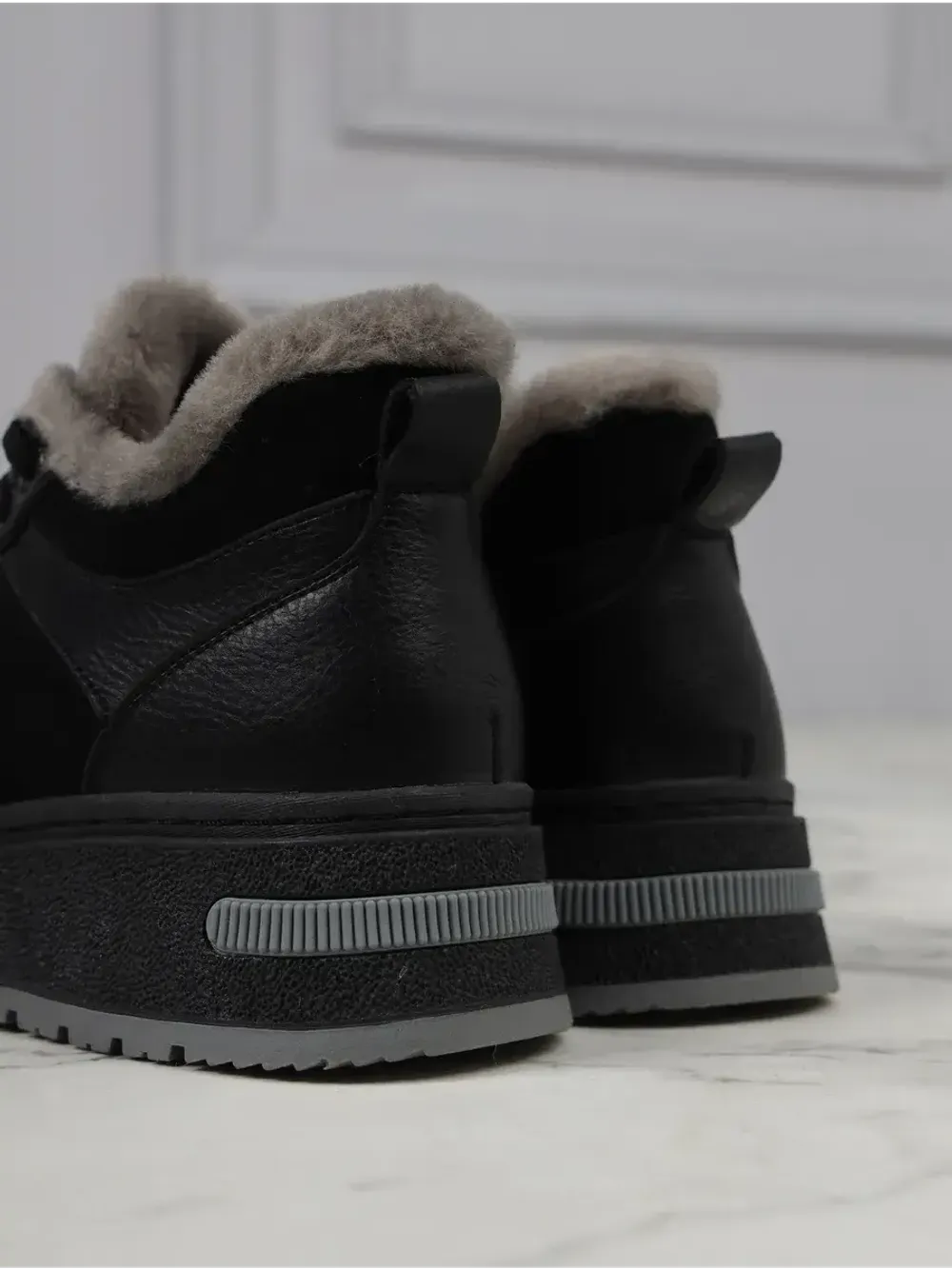 Кроссовки зимние