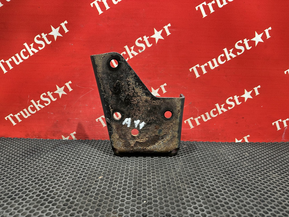 Кронштейн кабины задний левый